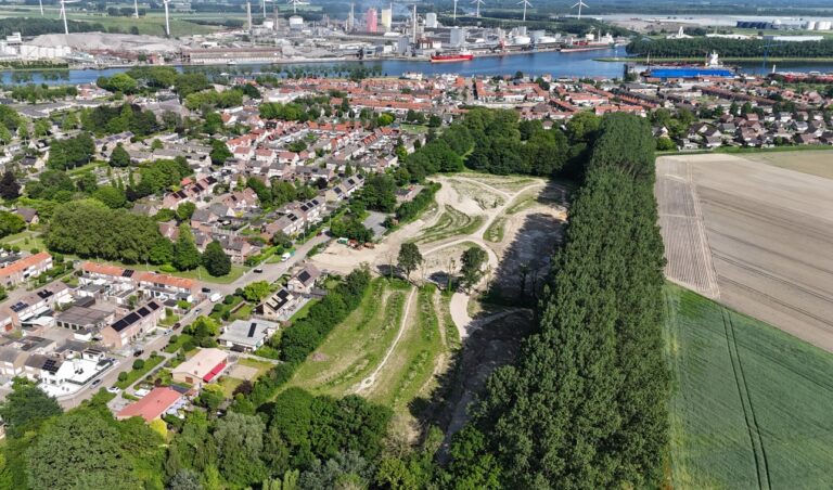 Wandeling door het Voedselbos — natuur in Terneuzen